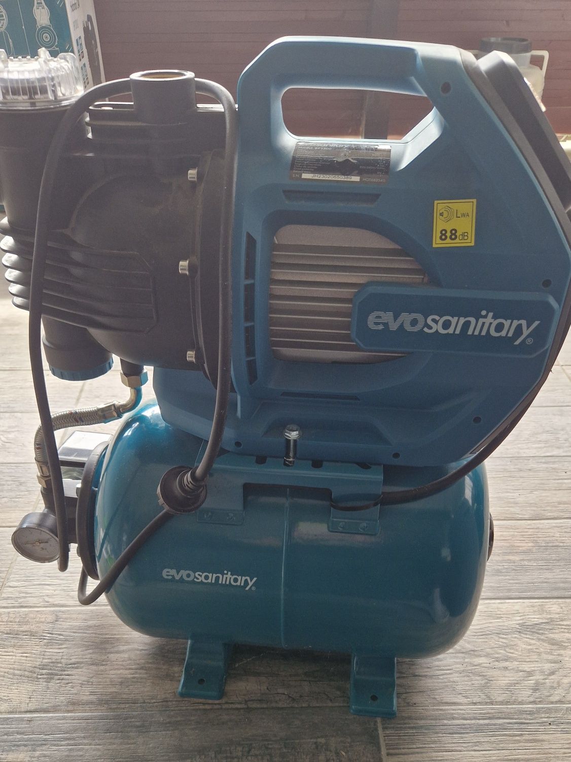 Hidrofor 24l, 1300w ,8 m adancime Evotools