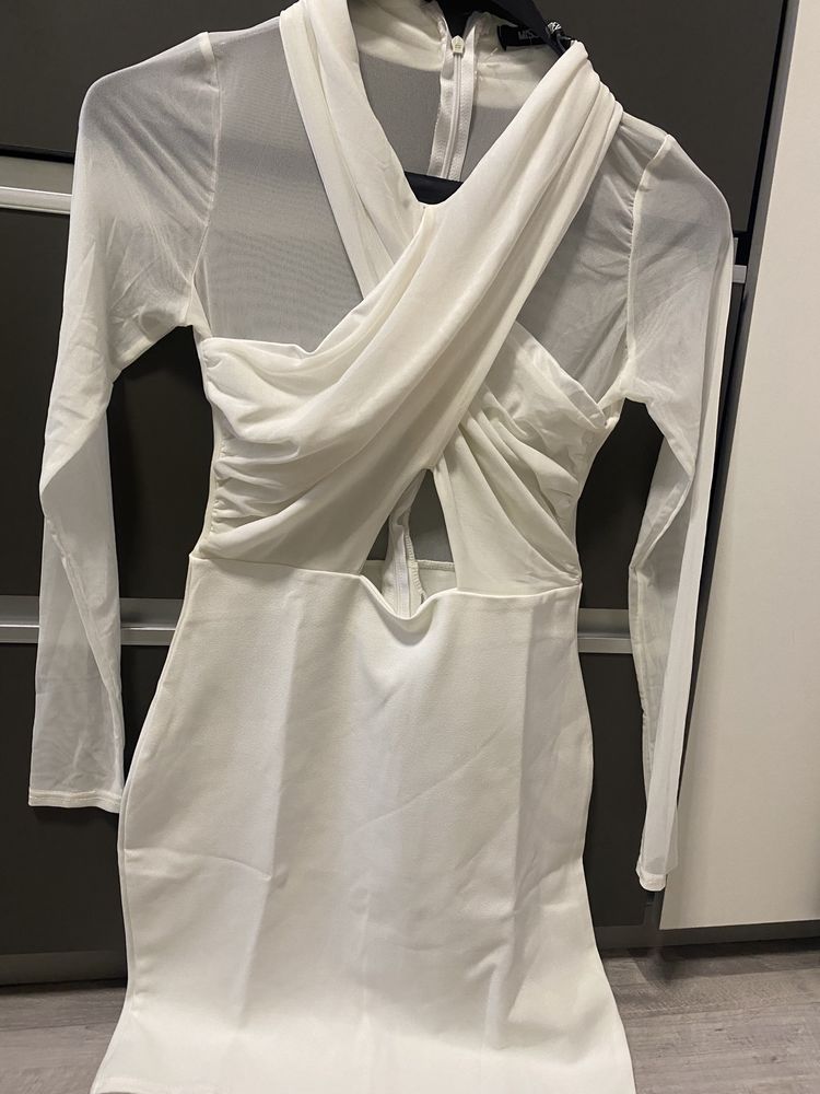 Бяла рокля Missguided