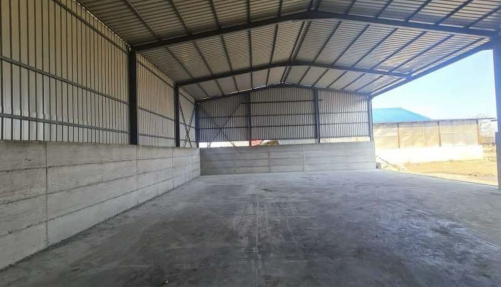 Vand hale metalice orice dimensiune