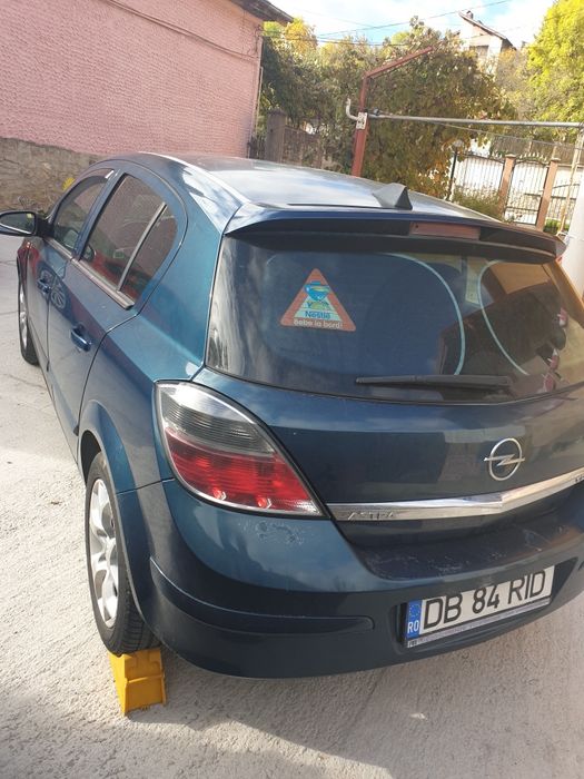 Vând Opel Astra H
