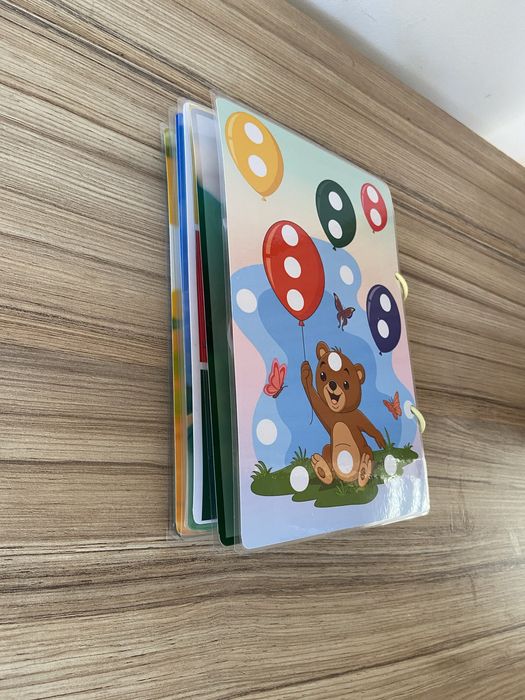Образователен албум с велкро за деца . Играчка тиха книга