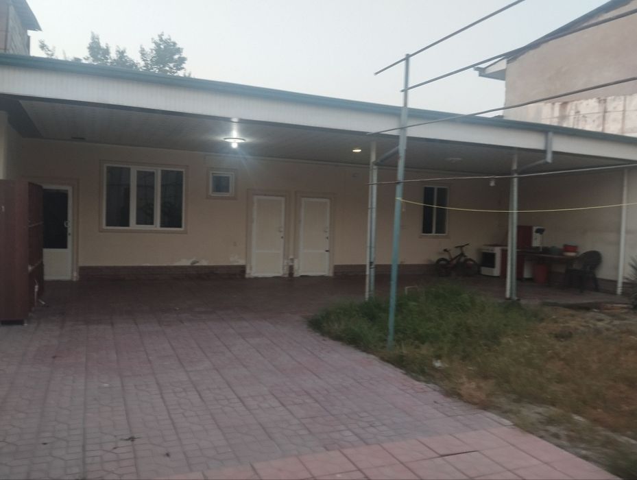 Мажнунтол махаллада 3 соток 2 хонали ховли сотилади. Ориентир Пост ГАИ