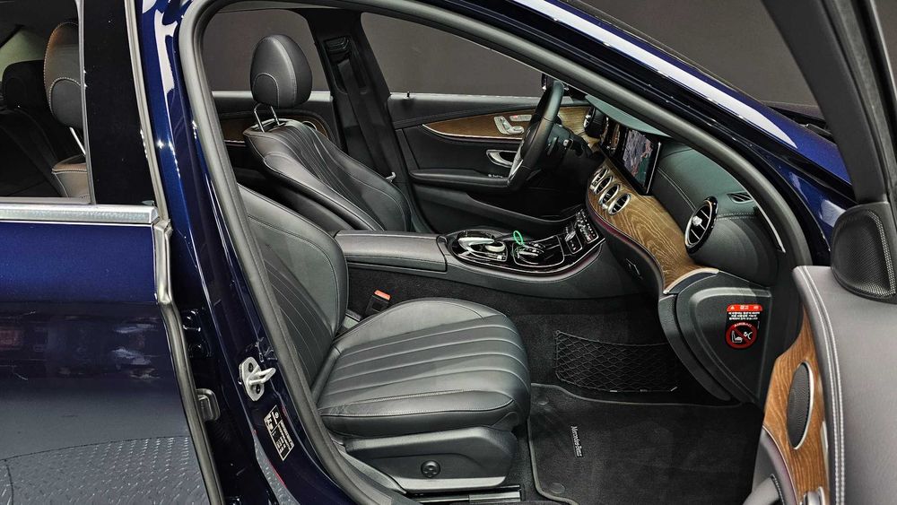 Benz (Mercedes-Benz) E-Class E220d 4MATIC Exclusive   13