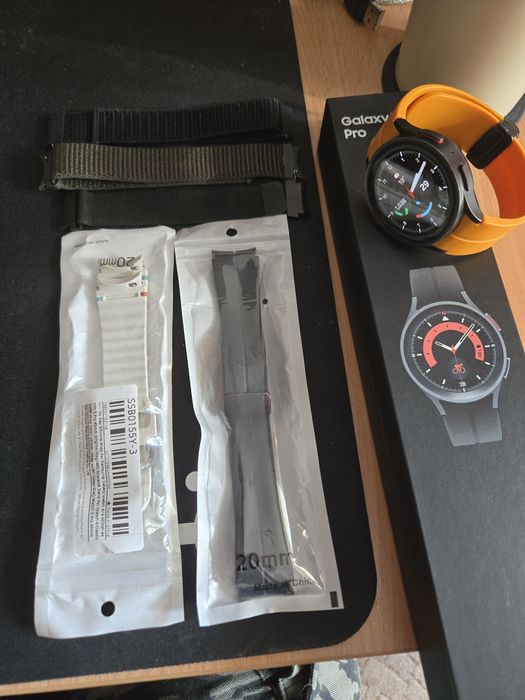 Samsung Galaxy Watch 5 pro + 5 каишки