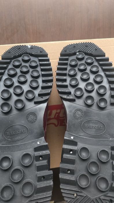 Bocanci militari  tip V M(vișiniu)