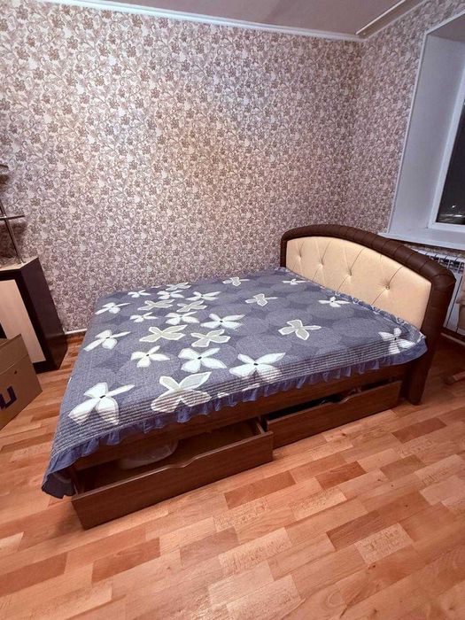 Продам двуспальную кровать в идеальном состоянии