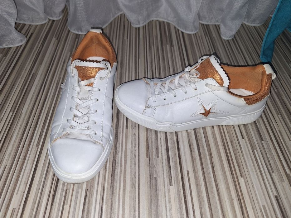 Sneakers/adidași piele Tamaris mărime 38.