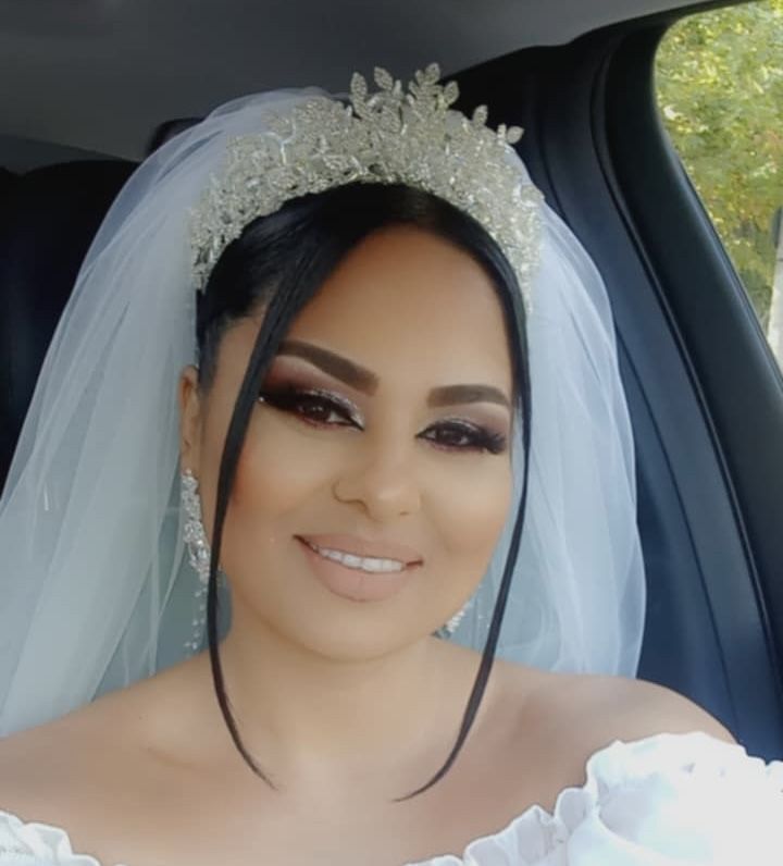 Rochie de mireasǎ deosebita