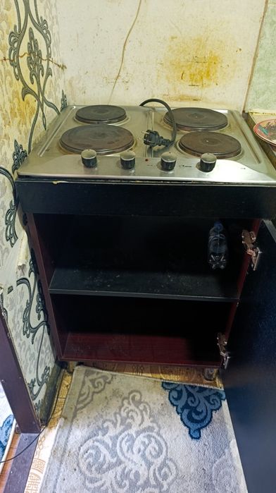 Электрическая плита. Хорошее состояние