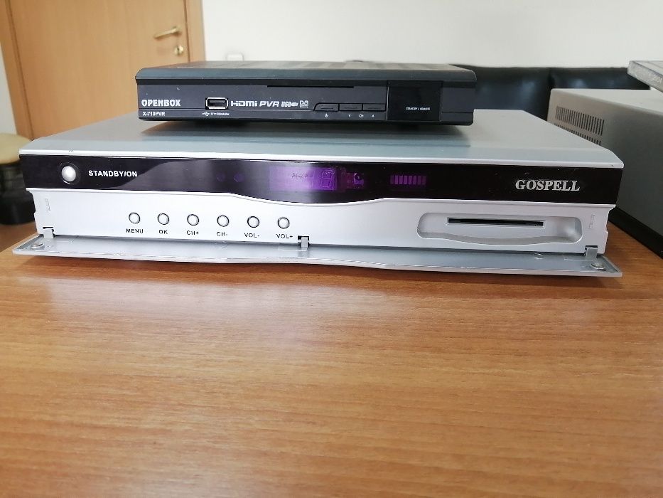 Продам  2 спутниковых тюнера.