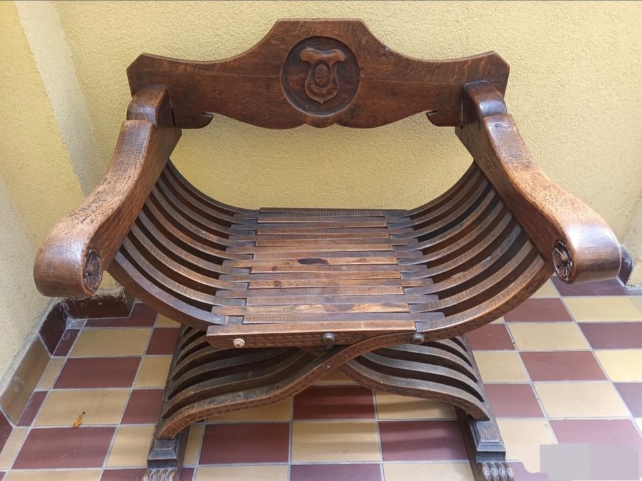 Scaun tron antic din lemn de nuca 1880