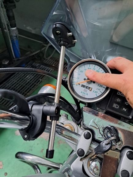 Универсална слюда за мотор мотоциклет