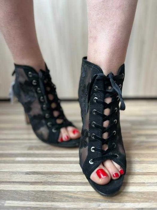 Нови високи летни обувки на "Zara"