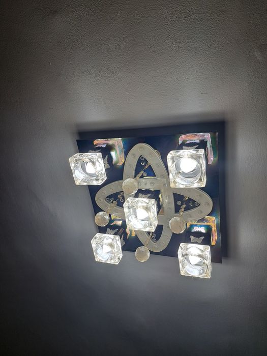 Vând urgent 2 lustre