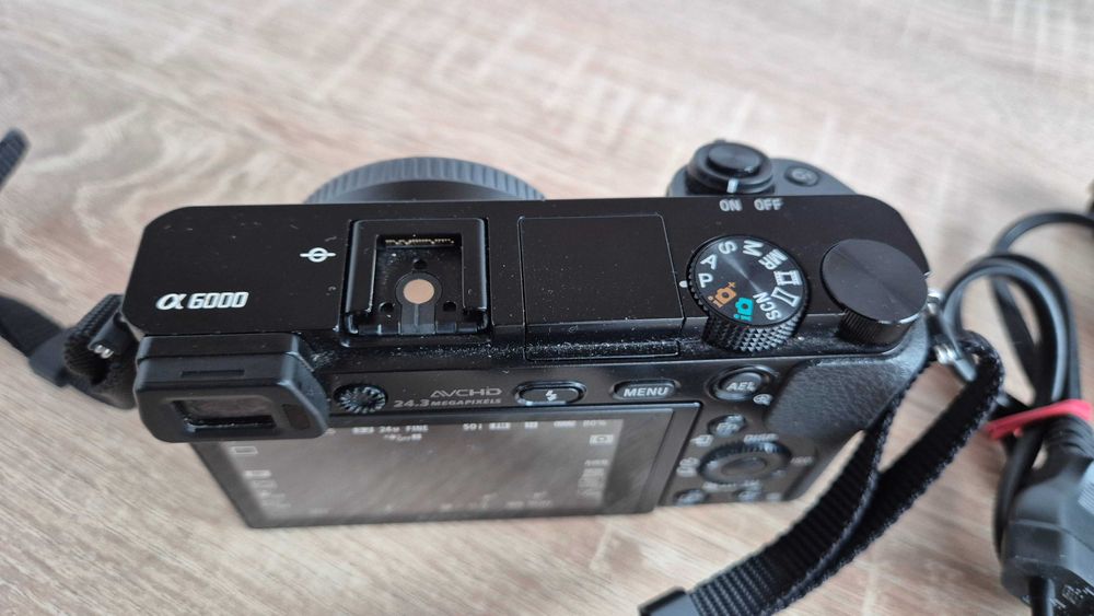 Sony Alpha 6000 ILCE-A6000L