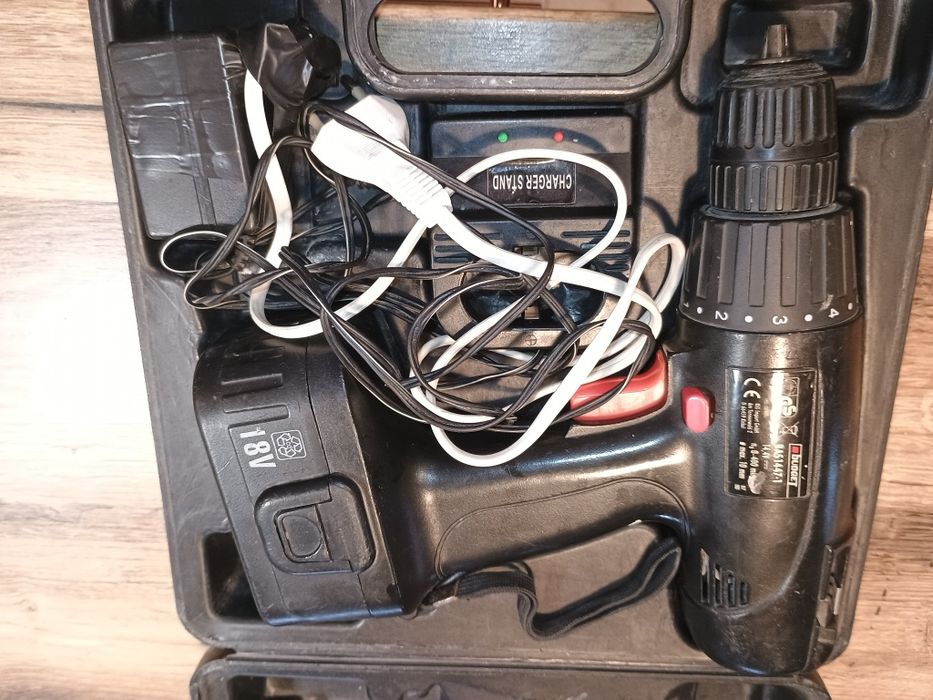 Dezmembrez filetante ,motoare,mandrine ,butoane ,tranzistoare