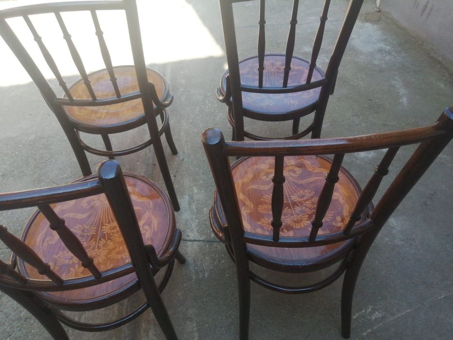 Scaune austriece ,din lemn curbat
Thonet