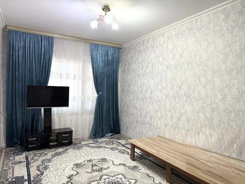 Продается 3-комнатная квартира в Яшнабаде, Тузель-1