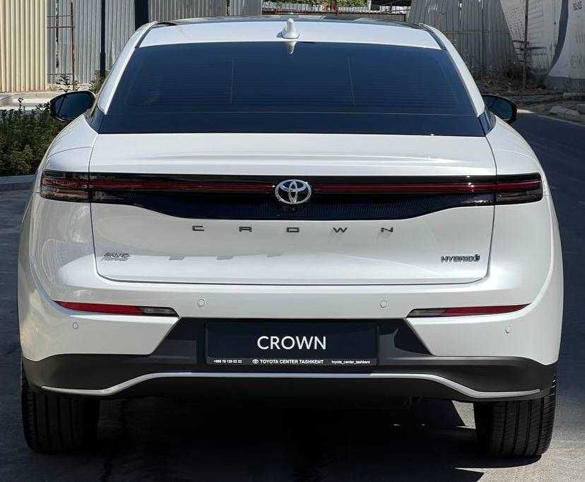 Toyota Crown 2.4T Hybrid 2023