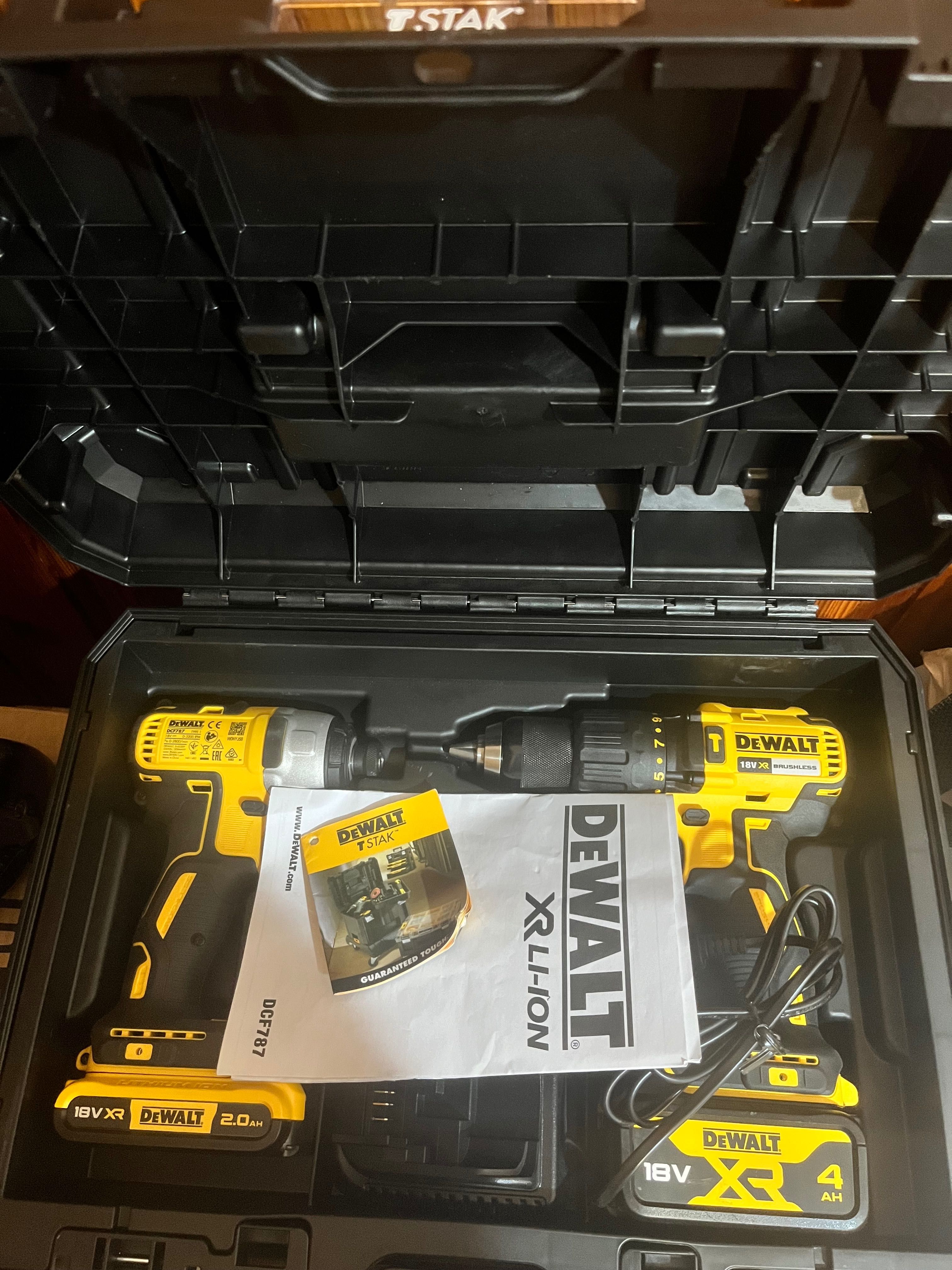 Безчетков Комплект Dewalt 18V XR DCF787 DCD778 нови