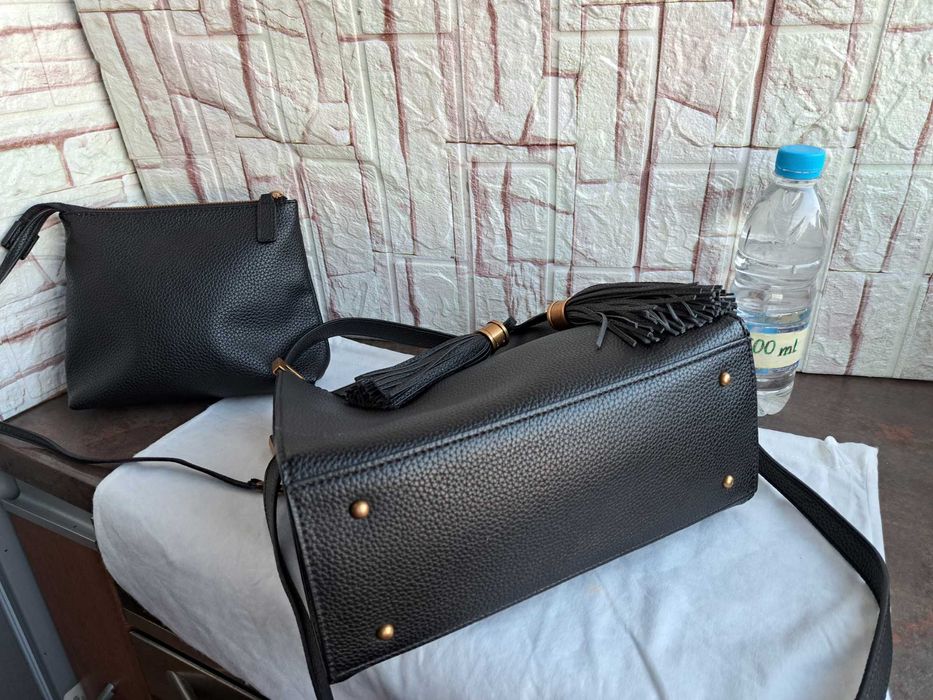 дамска чанта,GUESS-черна чанта,гес,нова