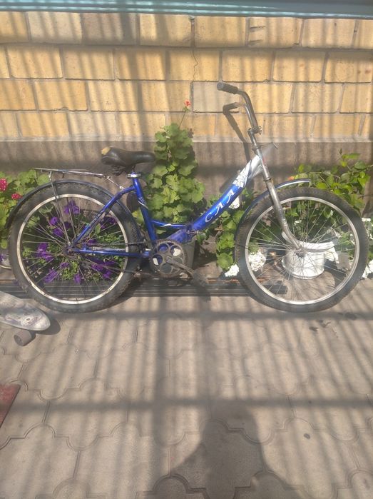 Велосипед возрастной ,складной,все работает,резина новая