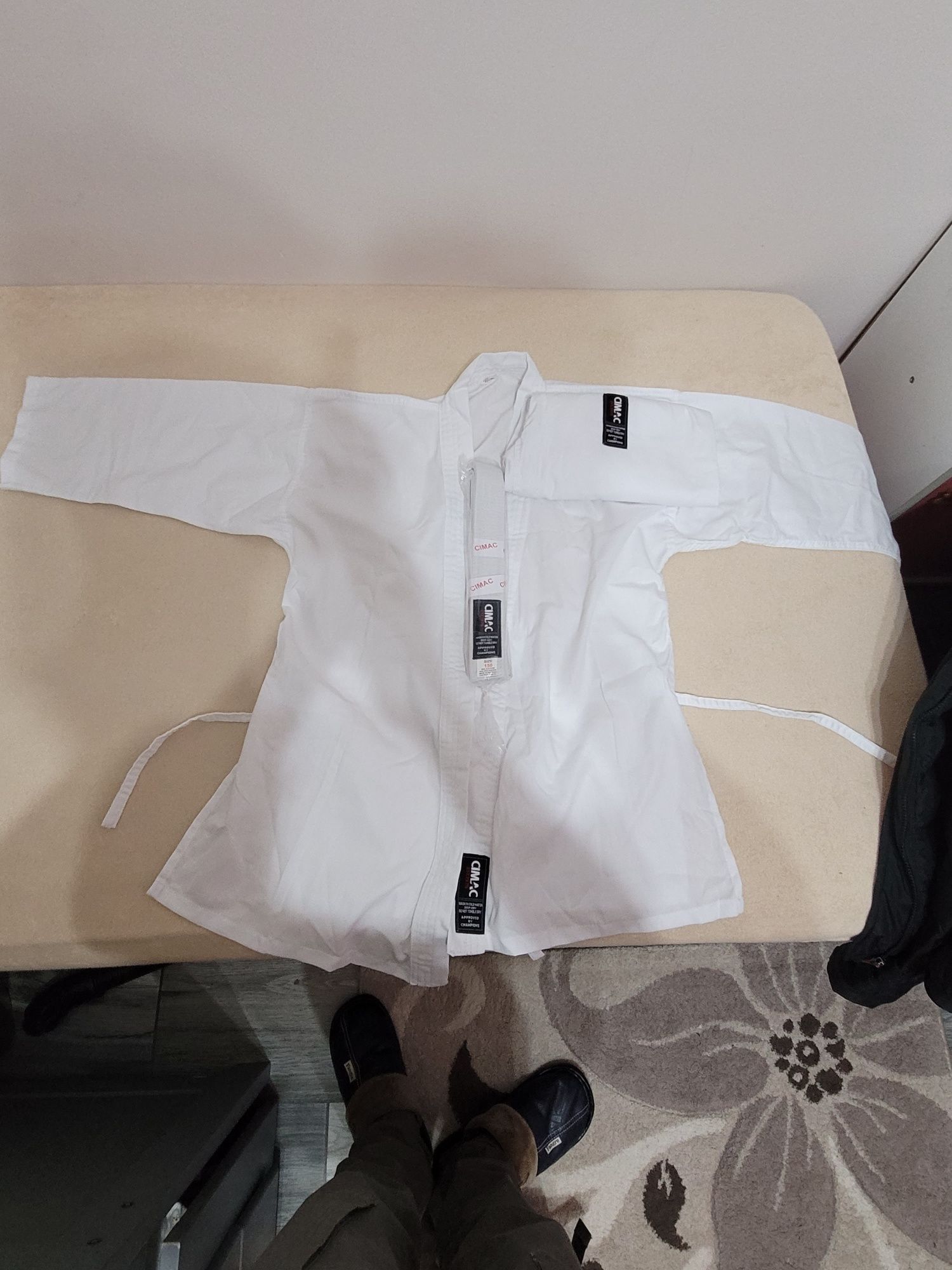 KIMONO judo mărime 150 (centura, bluza de kimono, pantalnoi)