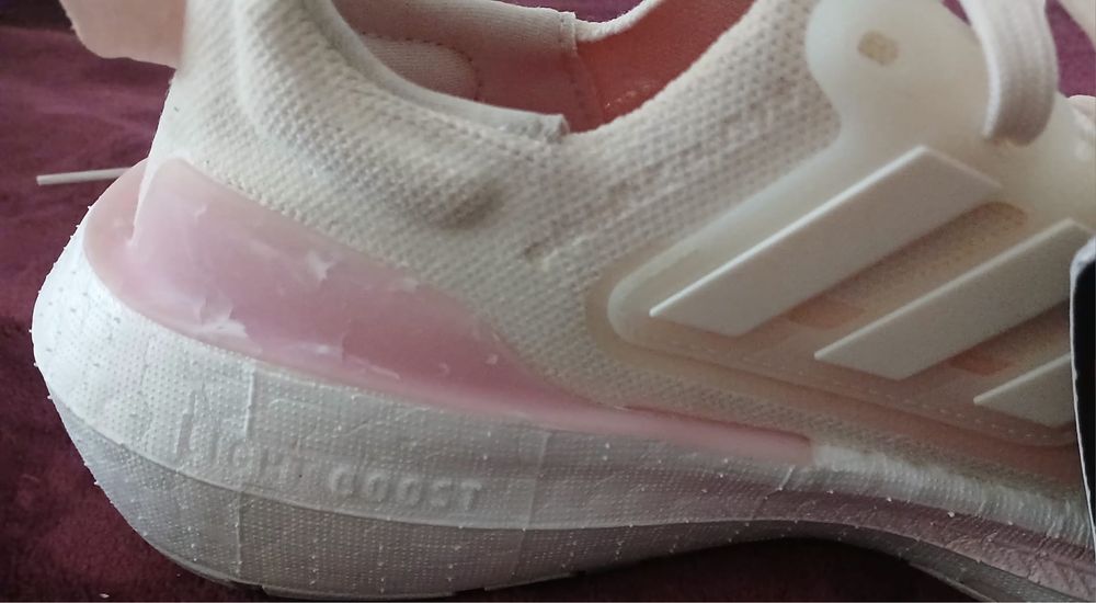 adidasi adidas originali cu eticheta