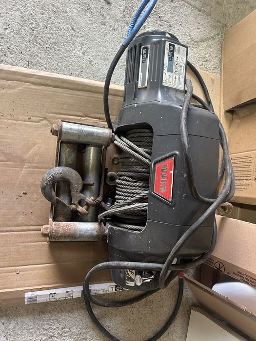 Troliu profesional WARN 9.5ti 4310 kg