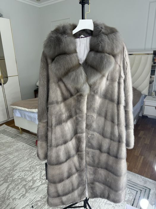 Отдам шубу. Рост где то 170. Грудь двойка