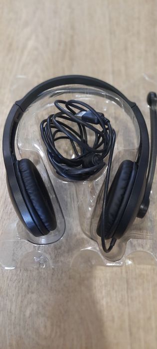 Продам наушники EDIFIER K800