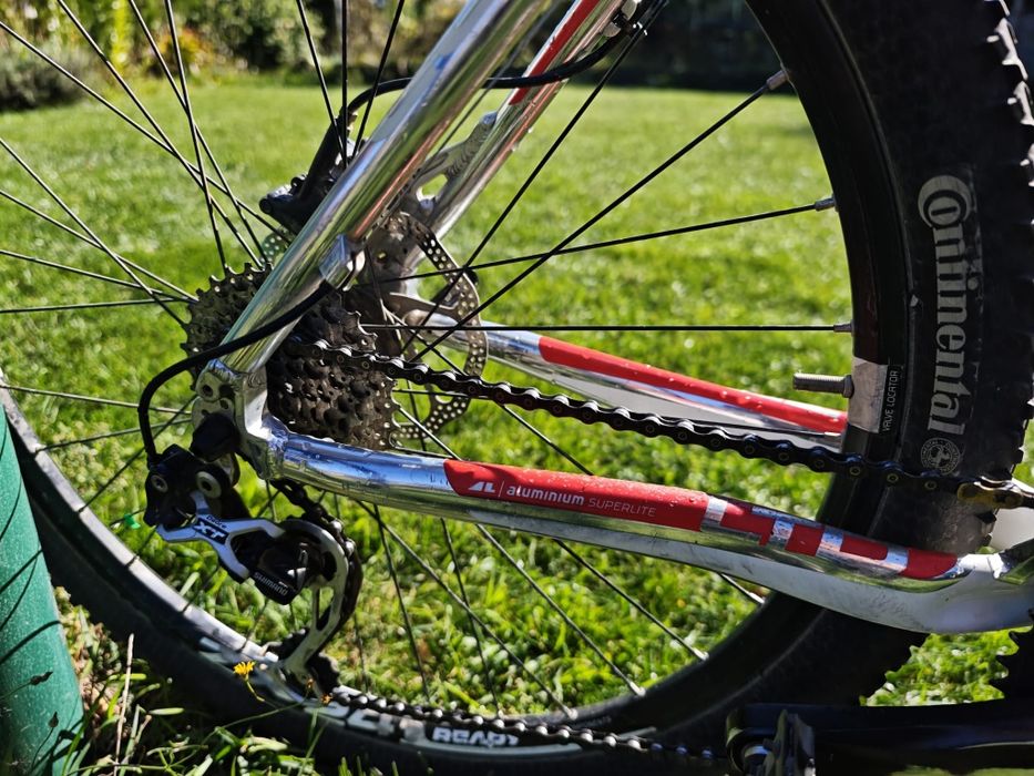 Vând bicicleta team cube Ltd series
