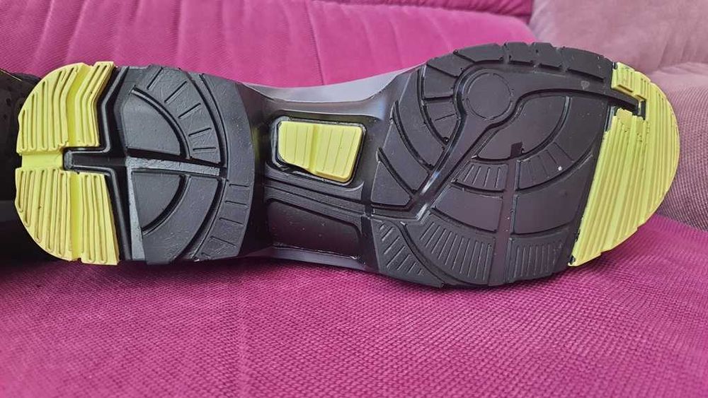 Pantofi UVEX S1 SRC ESD 8543.8 marimea 39 -39,5