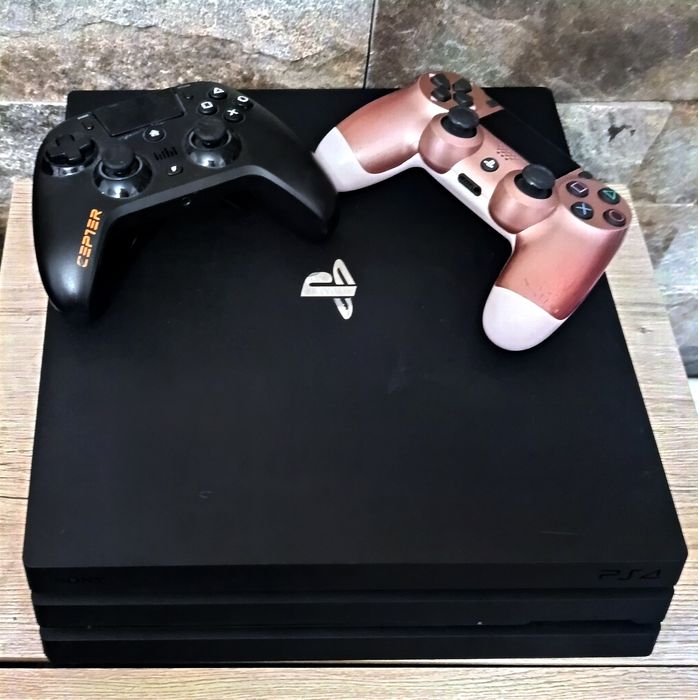 PS4/Playstation 4 Pro 4K/120 FPS 1TB HDD cu peste 20 jocuri+2 Manete