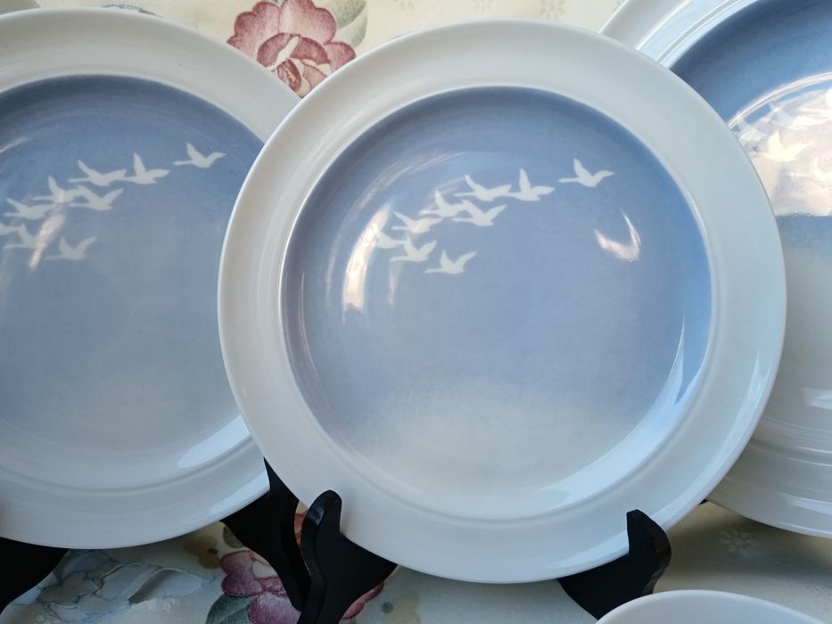 Рядка находка датски порцеланов сет за кафе и хранене с декор лебеди