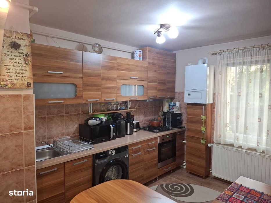 Apartament de vanzare, 3 camere, 68 mp, zona Tudor.