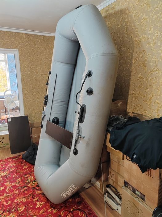 Лодка ПВХ надувная.