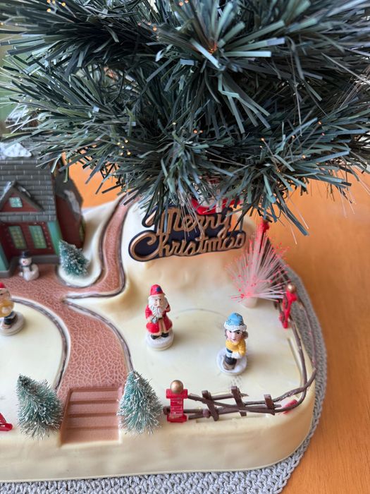 Светеща Коледна декорация - зимна ледена пързалка