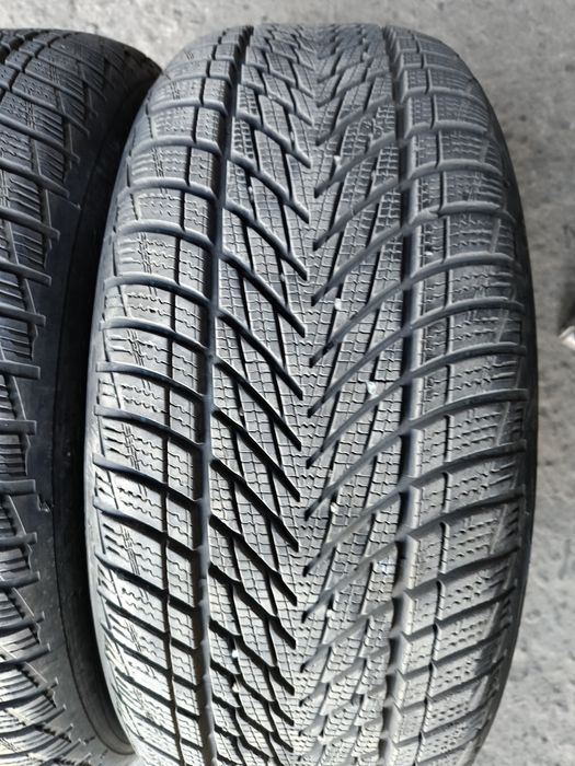 Зимни гуми -2023г./41с.-17цола-225/55-1бр.-130лв."GOOD YEAR"-като нови