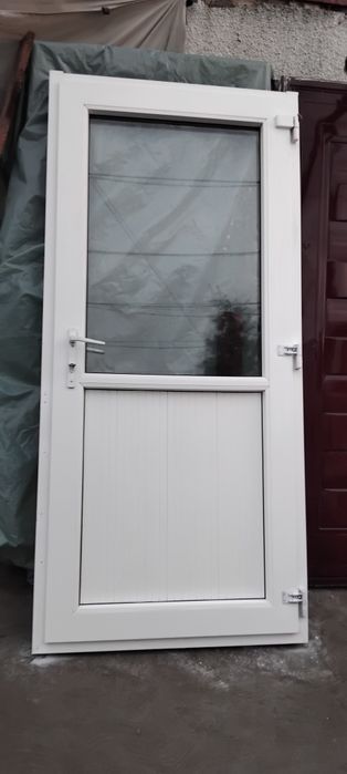 Vînd ușă termopan completă 194/86, 194/86