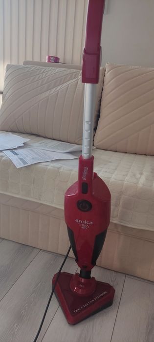 Продам вертикальный пылесос