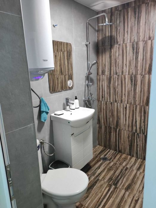 Дава се под наем Тристаен апартамент в Бургас, Зорница - 80 кв.м за 459 € - Снимка #8