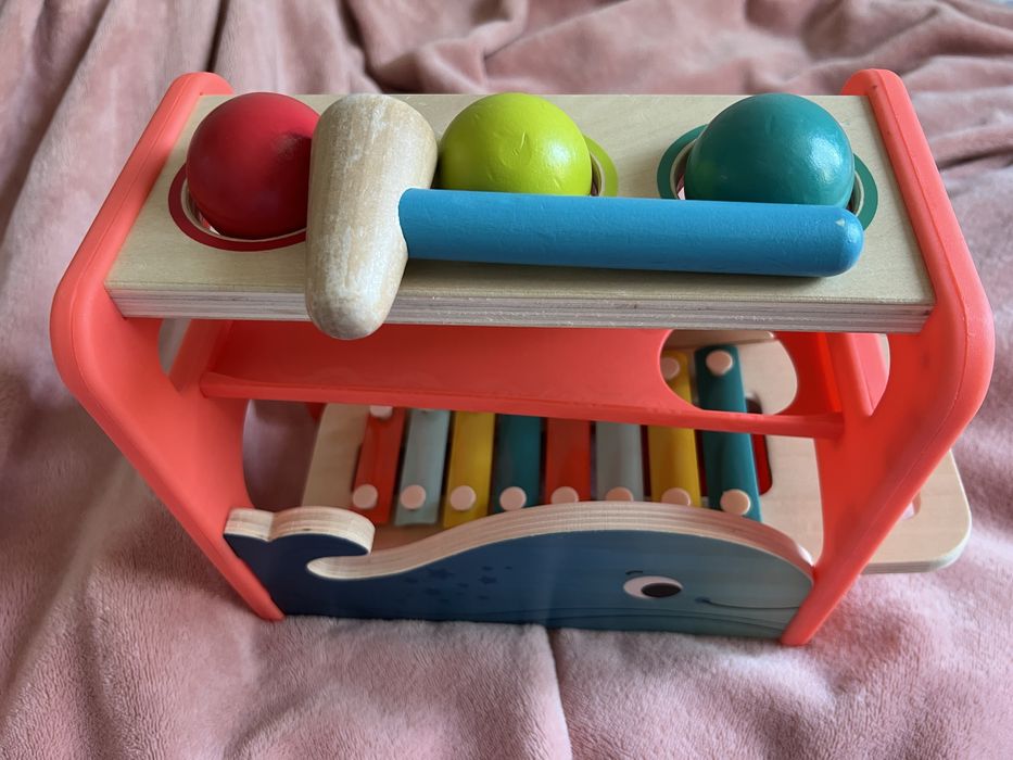 Banc cu ciocan, bile si xilofon din lemn BToys