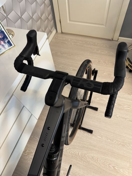 Gravel Focus Atlas Sram  Force AXS 2024