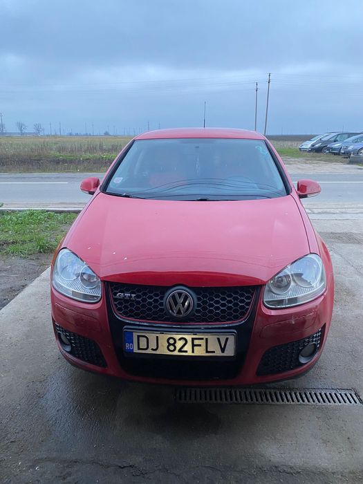 Vand golf 5 1.6 benzina