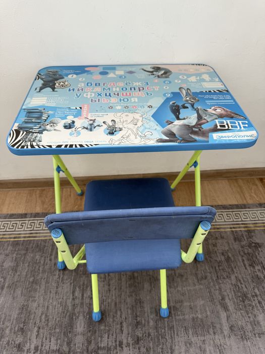 Детский столик со стульчиком