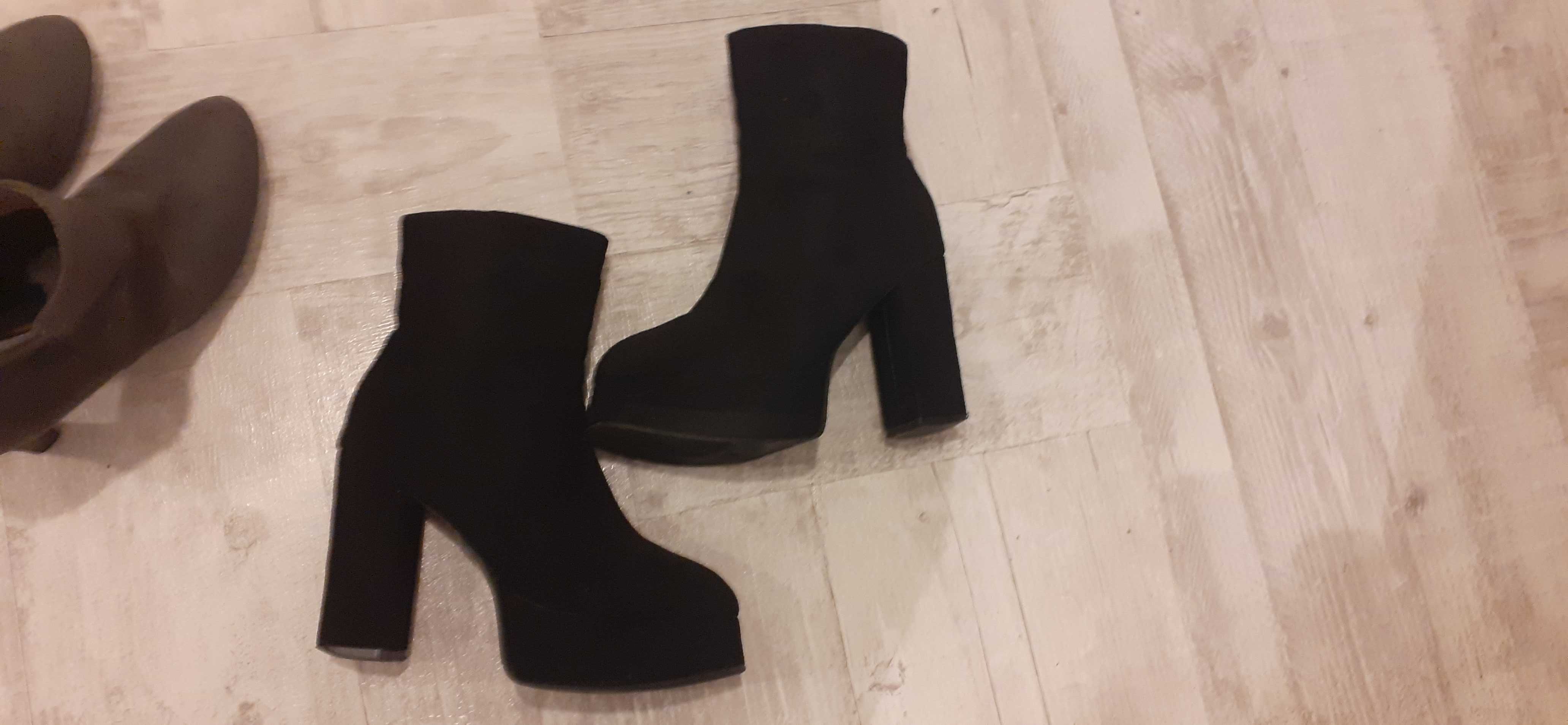 Ghete/botine mas 39, cu platforma, 2 perechi