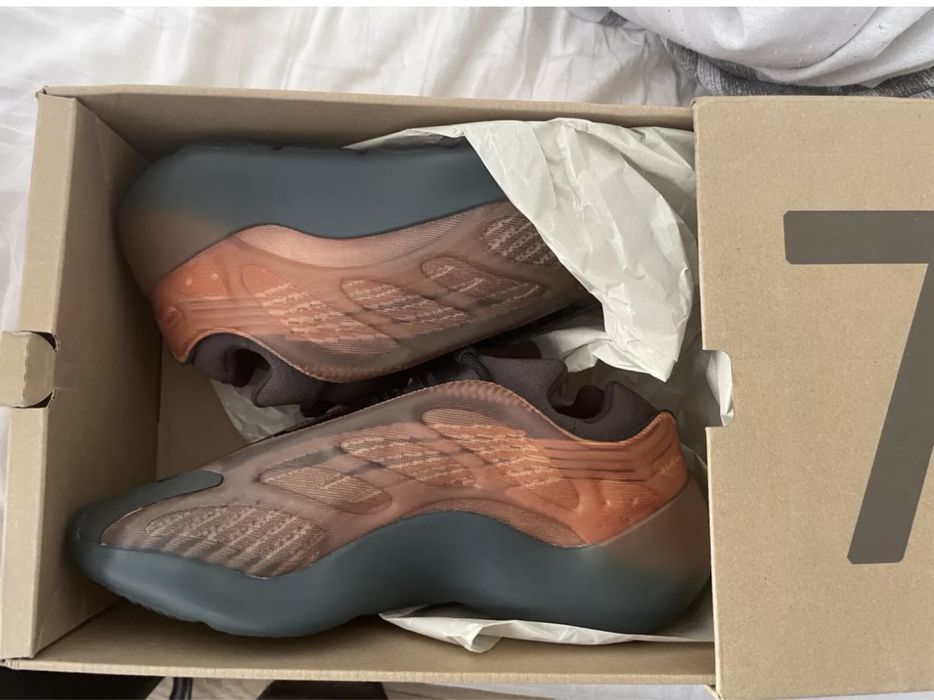 Adidas Yeezy 700 V3 cooper fade trainers sneakers