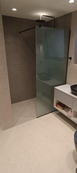 Цялостен Монтаж и Обзавеждане за Баня! ВИК Услуги за Довършителни Ремо