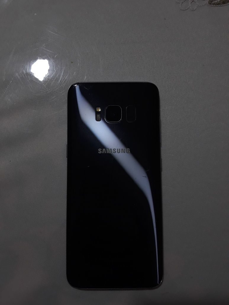 Samsung s8 ekrani singan